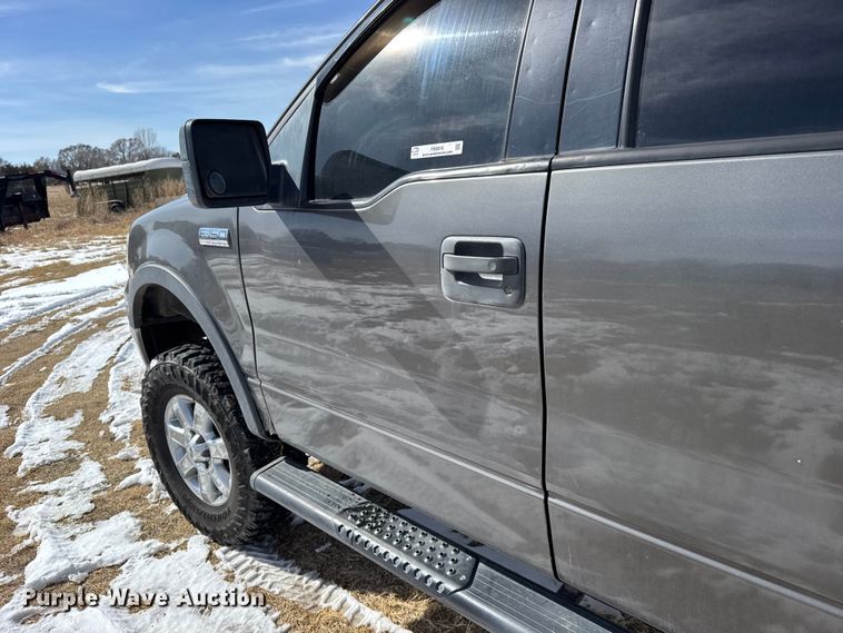 image for item FB0816 2005 Ford F150 Crew Cab pickup truck