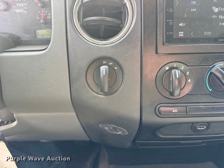 image for item FB0816 2005 Ford F150 Crew Cab pickup truck