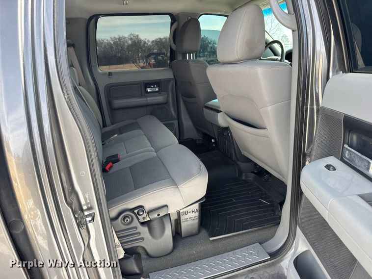 image for item FB0816 2005 Ford F150 Crew Cab pickup truck