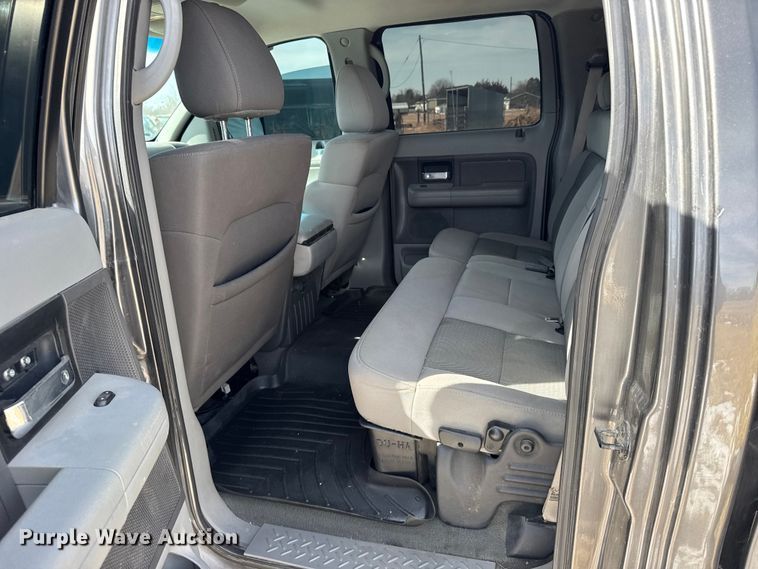 image for item FB0816 2005 Ford F150 Crew Cab pickup truck