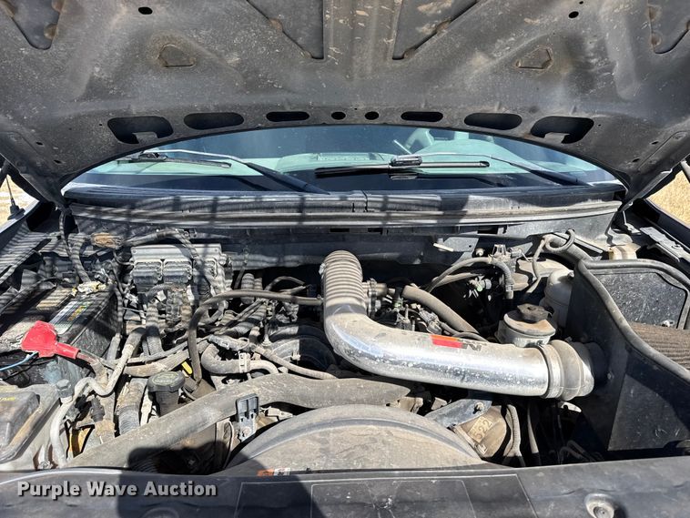 image for item FB0816 2005 Ford F150 Crew Cab pickup truck