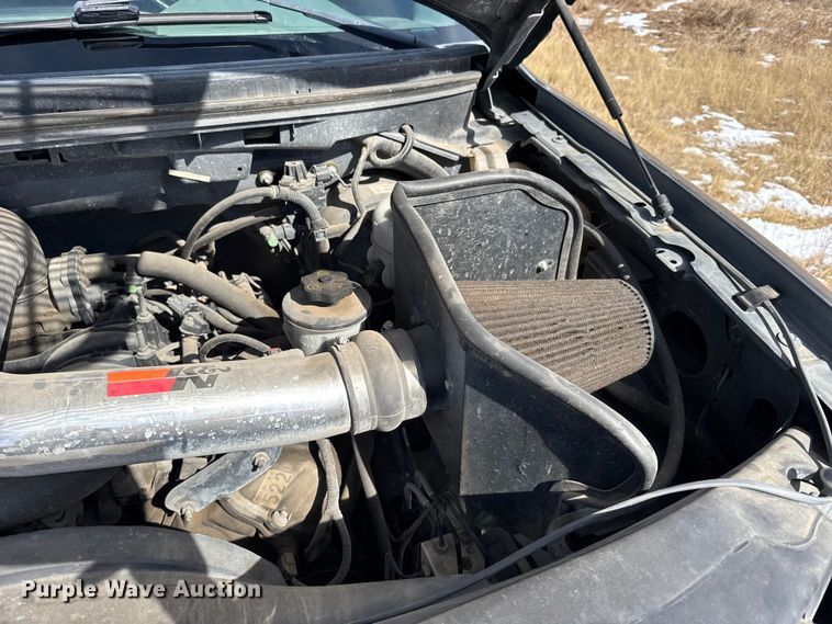 image for item FB0816 2005 Ford F150 Crew Cab pickup truck