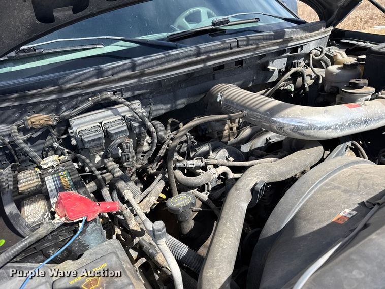 image for item FB0816 2005 Ford F150 Crew Cab pickup truck