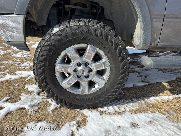 image for item FB0816 2005 Ford F150 Crew Cab pickup truck