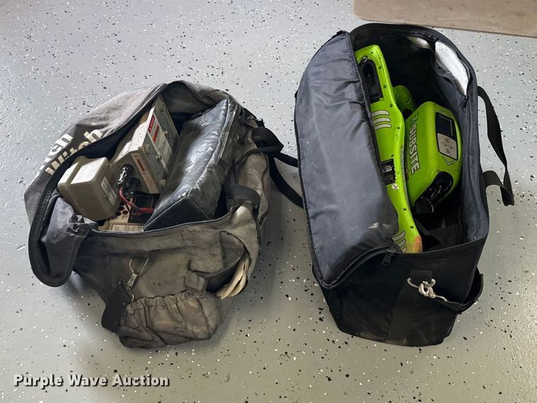 image for item FB0819 (2) line locators