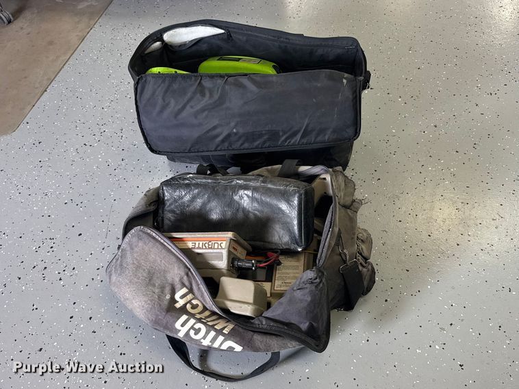 image for item FB0819 (2) line locators