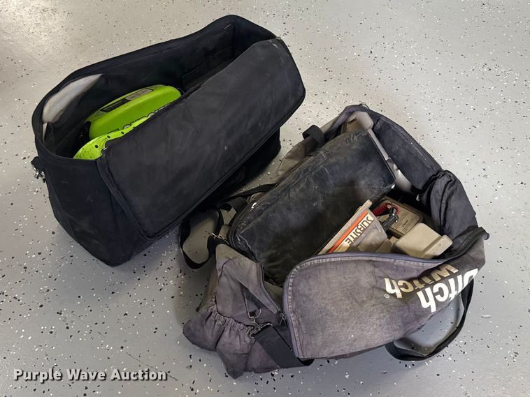 image for item FB0819 (2) line locators