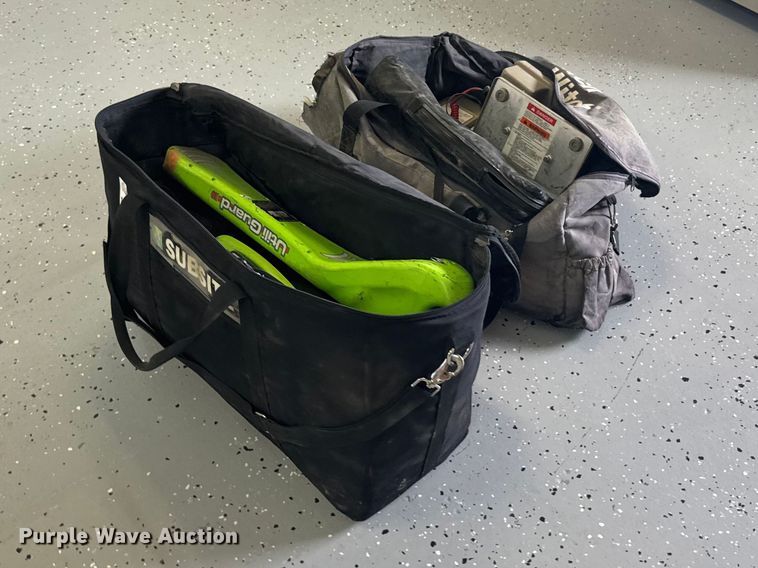 image for item FB0819 (2) line locators