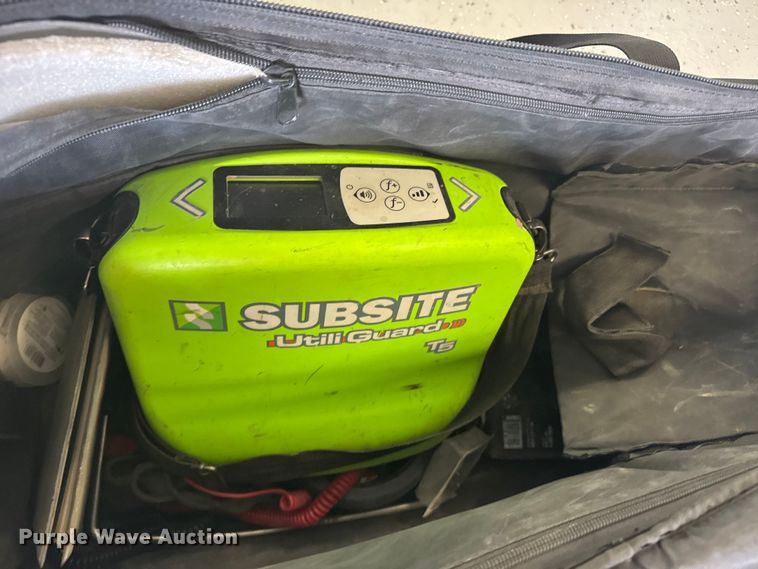 image for item FB0819 (2) line locators