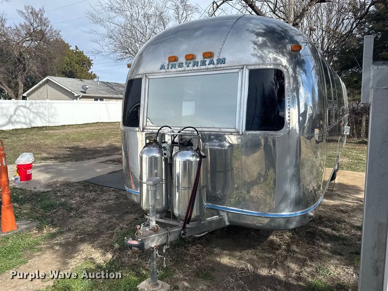 image for item FB0889 1973 Airstream Sovereign camper