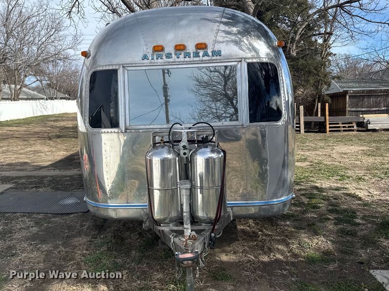 image for item FB0889 1973 Airstream Sovereign camper