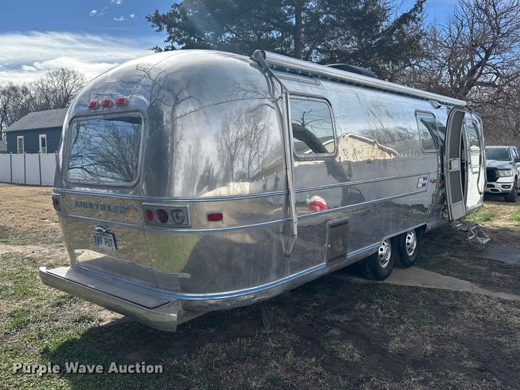 image for item FB0889 1973 Airstream Sovereign camper