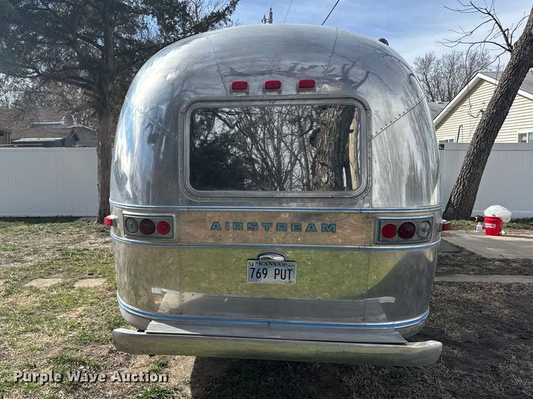 image for item FB0889 1973 Airstream Sovereign camper