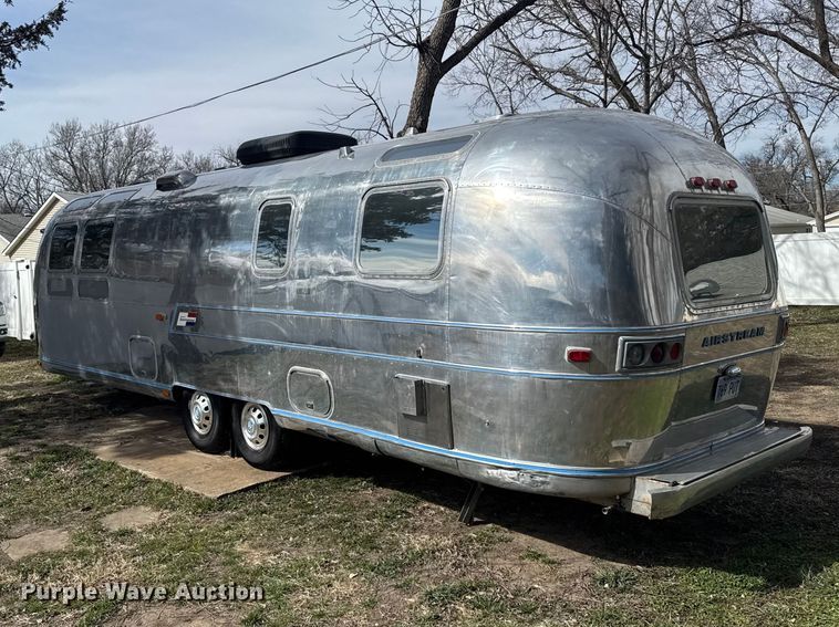 image for item FB0889 1973 Airstream Sovereign camper