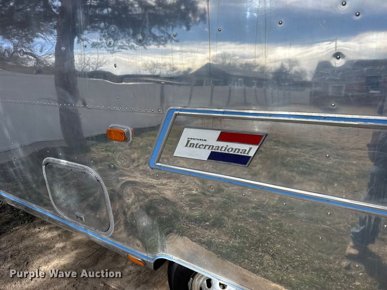 image for item FB0889 1973 Airstream Sovereign camper
