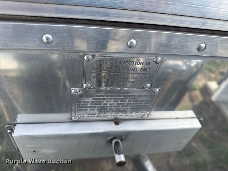 image for item FB0889 1973 Airstream Sovereign camper