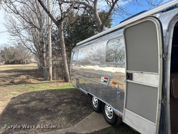 image for item FB0889 1973 Airstream Sovereign camper