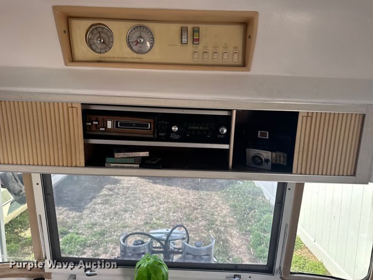 image for item FB0889 1973 Airstream Sovereign camper