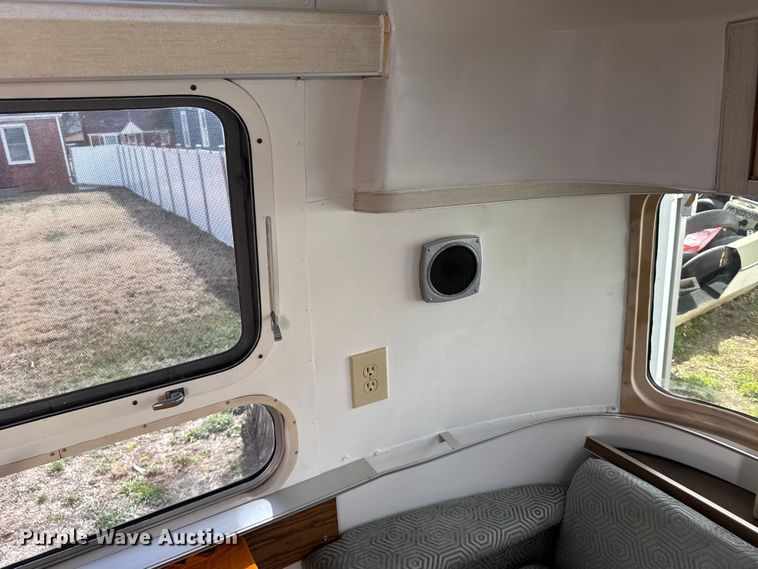 image for item FB0889 1973 Airstream Sovereign camper