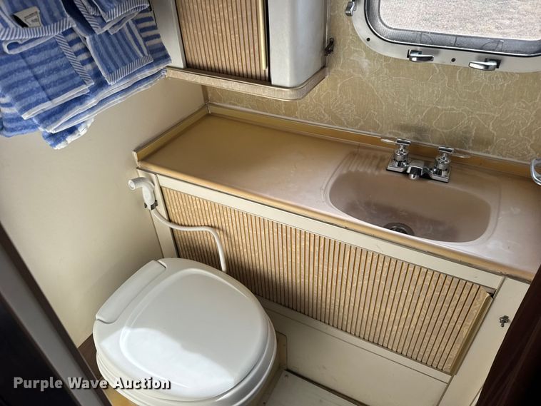 image for item FB0889 1973 Airstream Sovereign camper