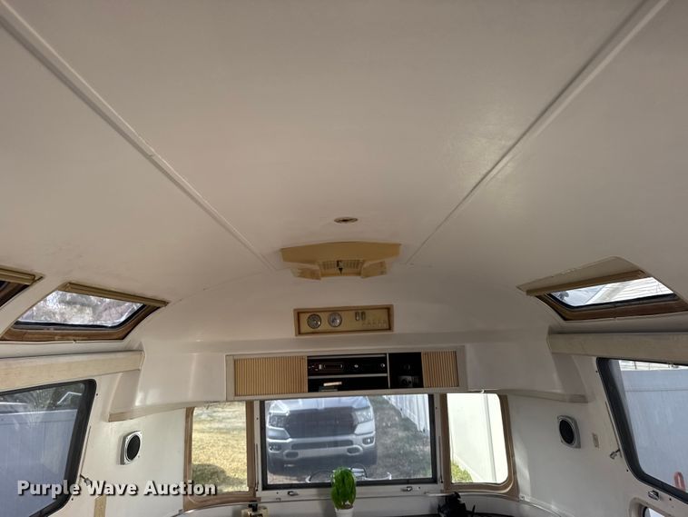 image for item FB0889 1973 Airstream Sovereign camper