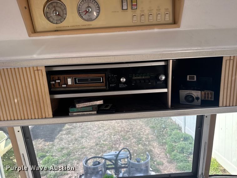 image for item FB0889 1973 Airstream Sovereign camper