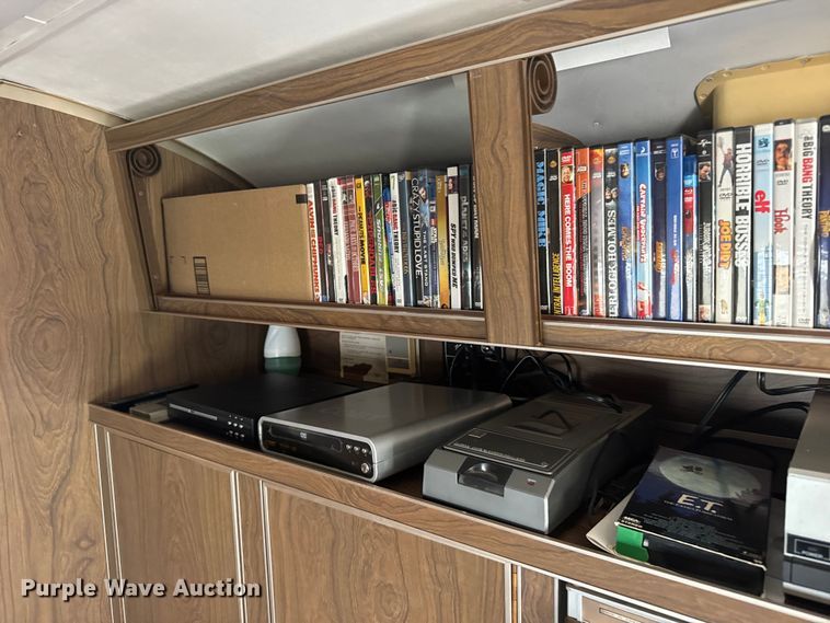 image for item FB0889 1973 Airstream Sovereign camper