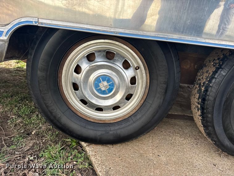 image for item FB0889 1973 Airstream Sovereign camper