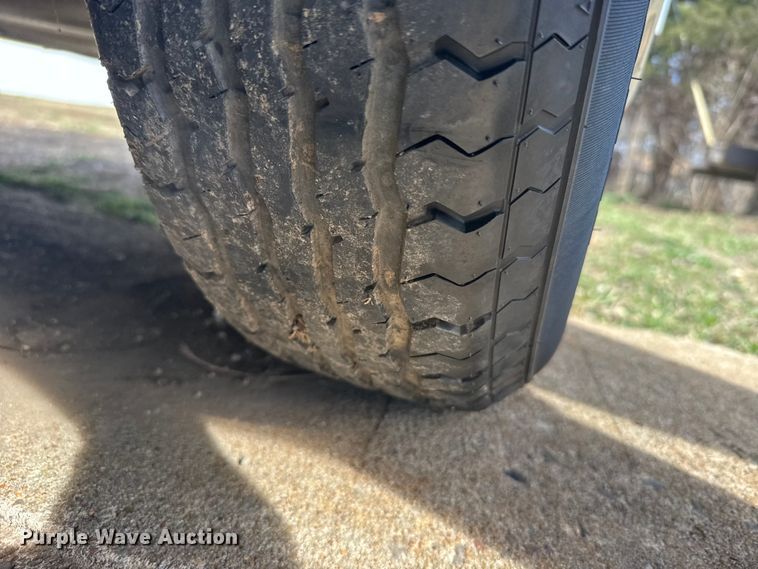 image for item FB0889 1973 Airstream Sovereign camper