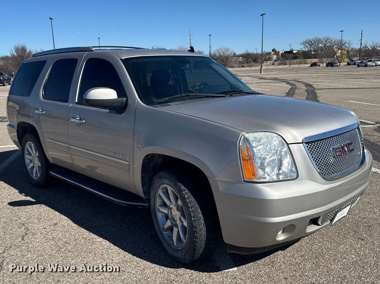 image for item FB0901 2009 GMC Yukon Denali SUV