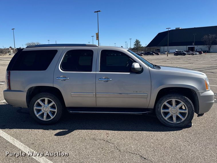 image for item FB0901 2009 GMC Yukon Denali SUV