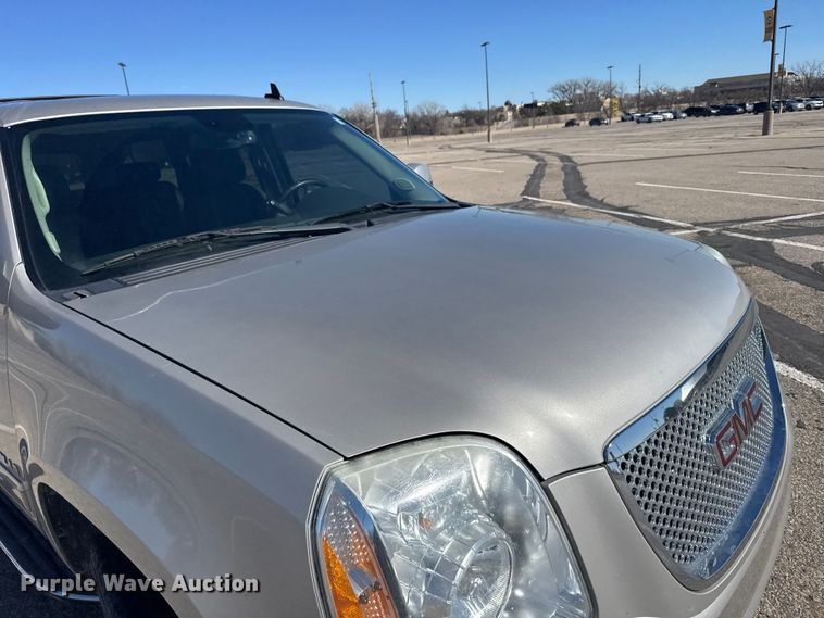 image for item FB0901 2009 GMC Yukon Denali SUV