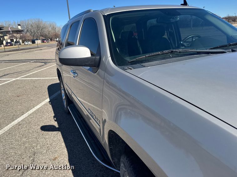 image for item FB0901 2009 GMC Yukon Denali SUV