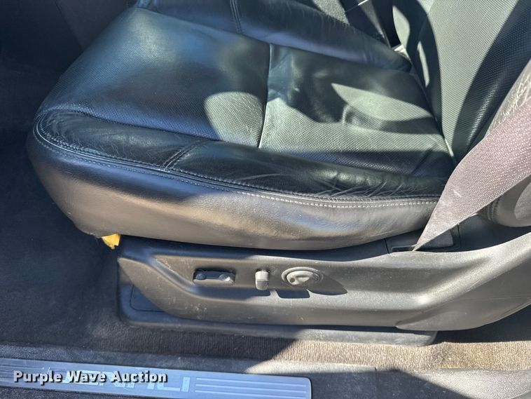 image for item FB0901 2009 GMC Yukon Denali SUV