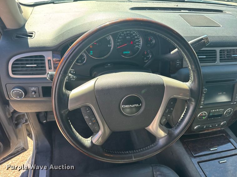 image for item FB0901 2009 GMC Yukon Denali SUV