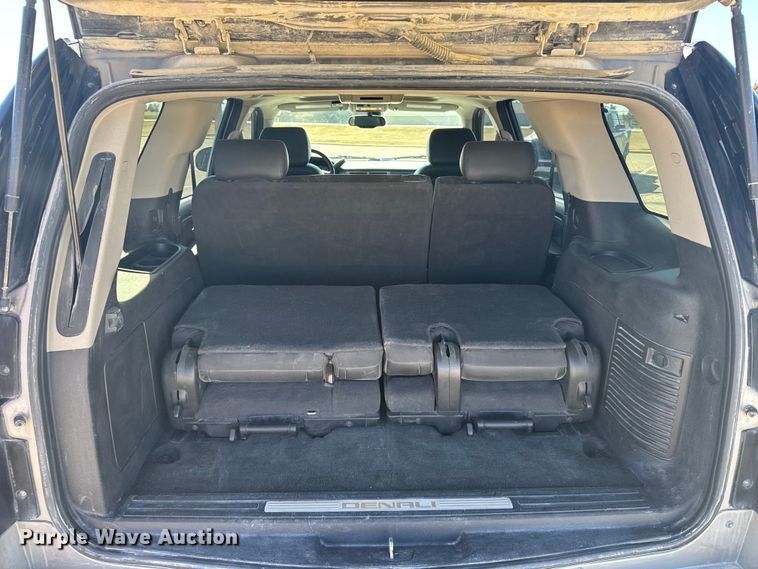 image for item FB0901 2009 GMC Yukon Denali SUV