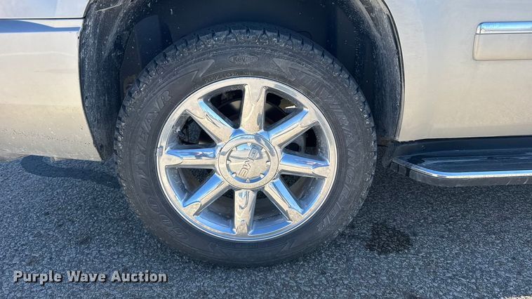 image for item FB0901 2009 GMC Yukon Denali SUV