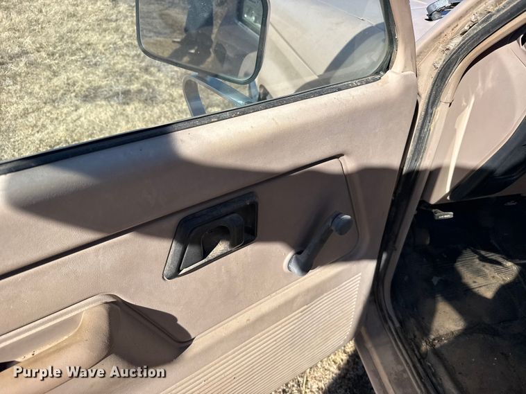 image for item FB0906 1992 Ford Ranger pickup truck