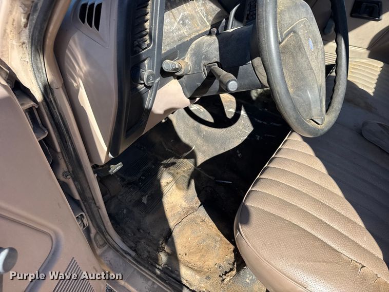 image for item FB0906 1992 Ford Ranger pickup truck