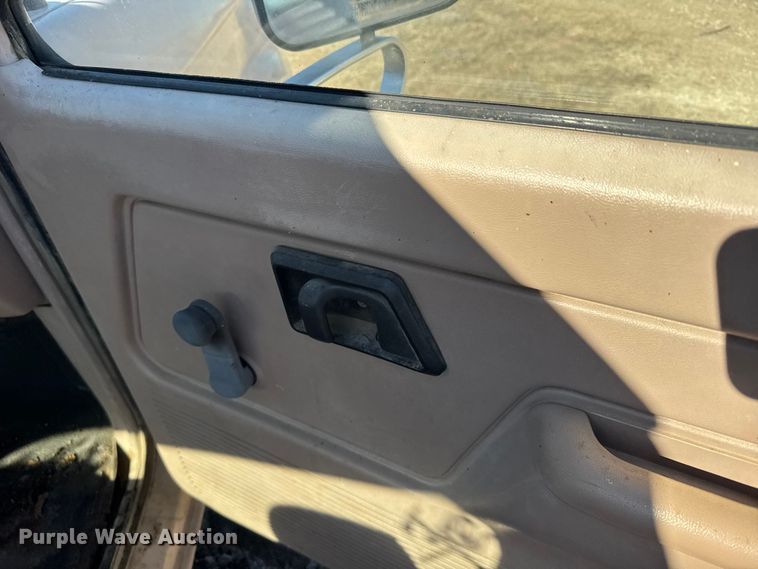 image for item FB0906 1992 Ford Ranger pickup truck