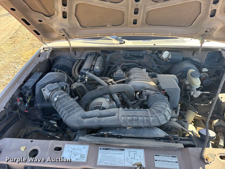 image for item FB0906 1992 Ford Ranger pickup truck