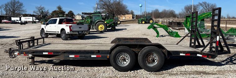 image for item FB2998 2009 Lamar Trailers equipment trailer