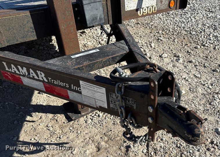 image for item FB2998 2009 Lamar Trailers equipment trailer