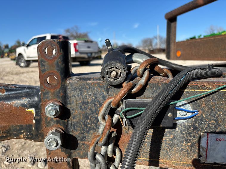 image for item FB2998 2009 Lamar Trailers equipment trailer