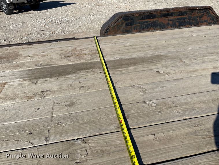 image for item FB2998 2009 Lamar Trailers equipment trailer