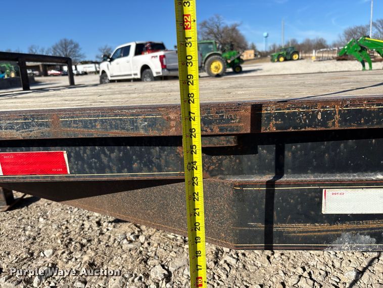 image for item FB2998 2009 Lamar Trailers equipment trailer