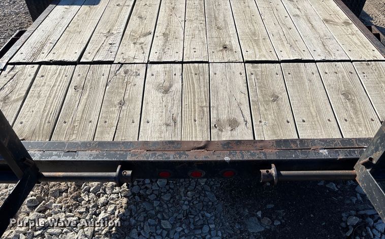 image for item FB2998 2009 Lamar Trailers equipment trailer