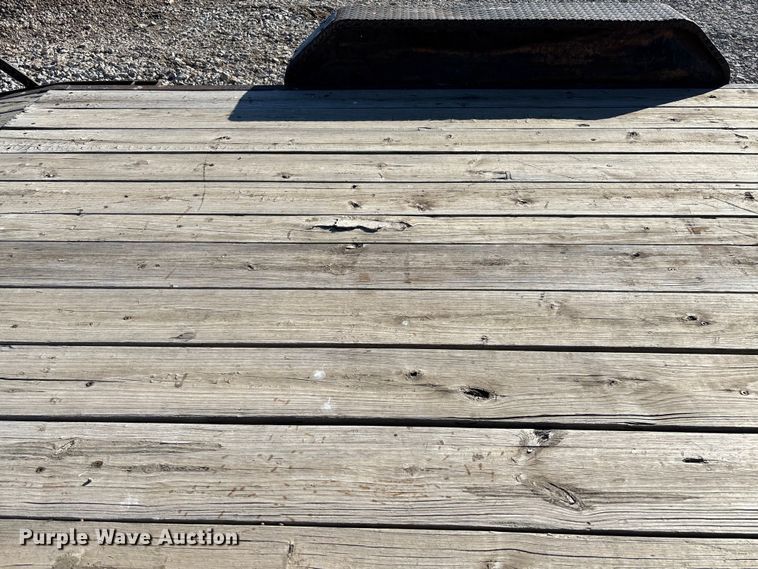 image for item FB2998 2009 Lamar Trailers equipment trailer