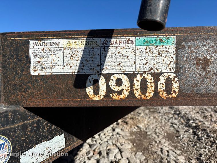 image for item FB2998 2009 Lamar Trailers equipment trailer