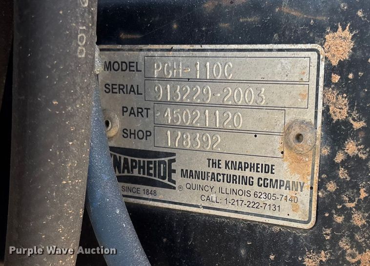 image for item FB3013 2003 Chevrolet Silverado 3500 flatbed pickup truck